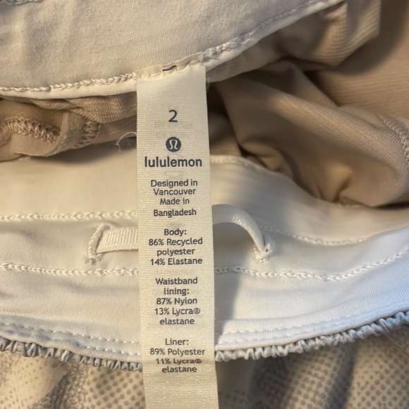 Lululemon Tracker Low-Rise Short - Picture 10 of 11